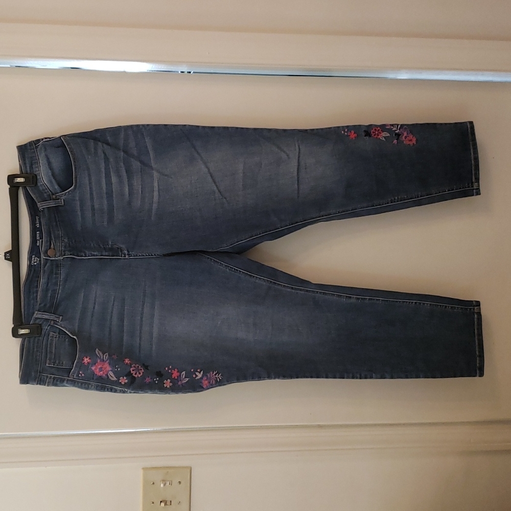 22 crown and ivy skinny jeans